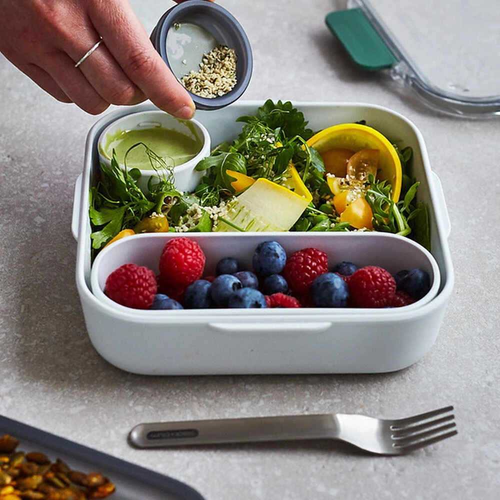 Black+Blum Lunch Box Original 1L Olive - Image 3