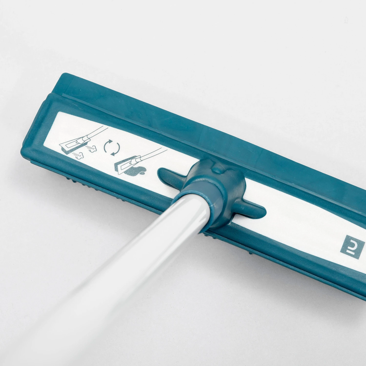 Quechua Camping Broom Dustpan Kit - Image 4