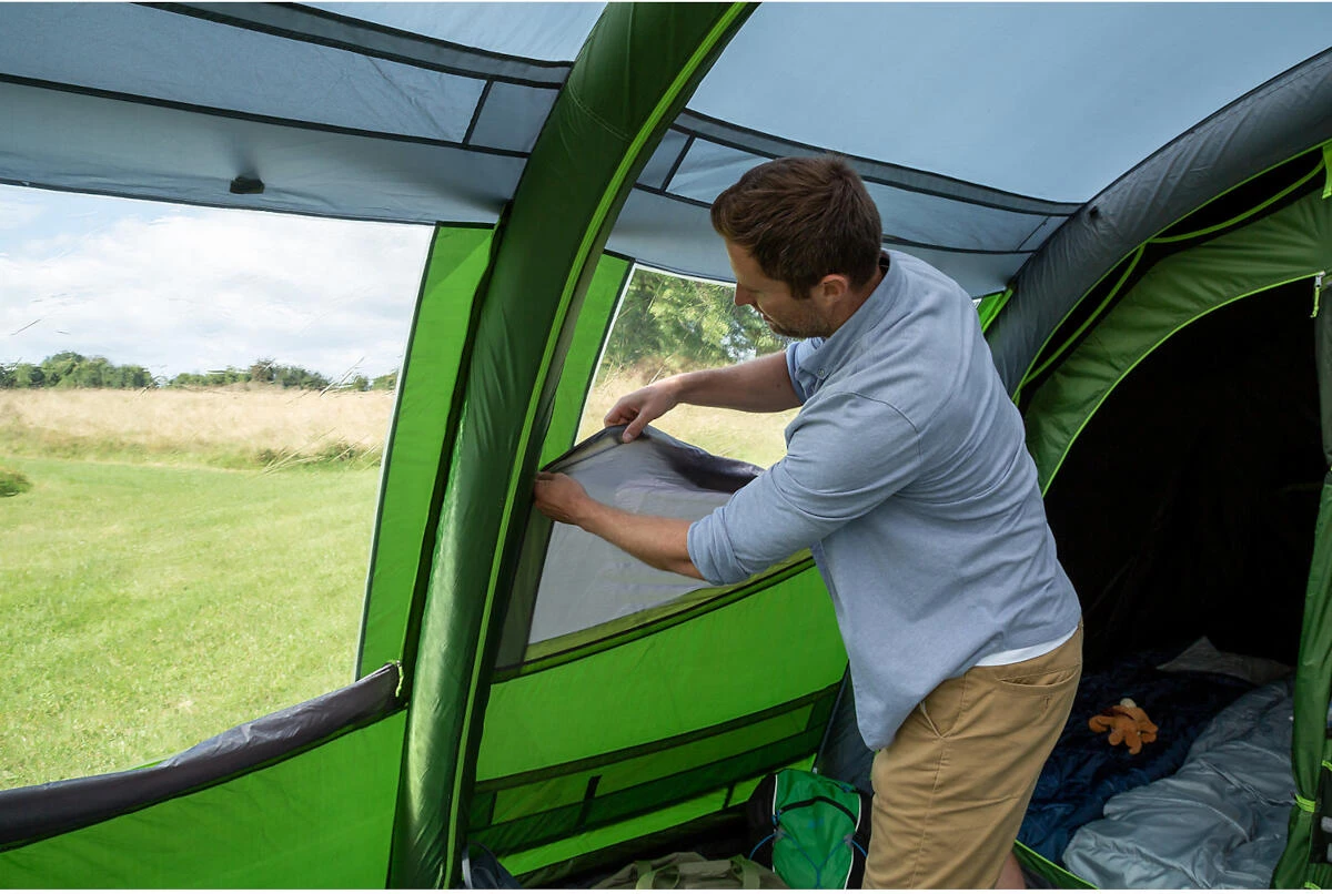 Coleman Weathermaster 6XL BlackOut Air Tent - Image 6